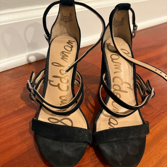 Heels - Picture 2 of 3